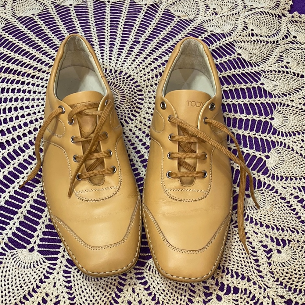 Tod’s Shoes Lace Up